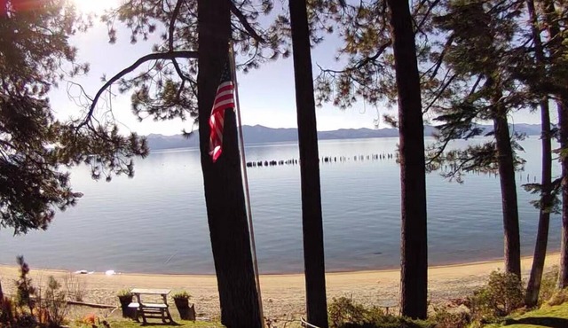 Glenbrook Bay Lakefront,nBeachfront Homen28-day min rental