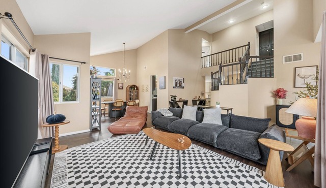Golden Valley Family Home on Via Montalvo #42546