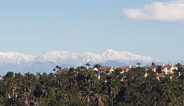 Golf course views, top location in Villa Point