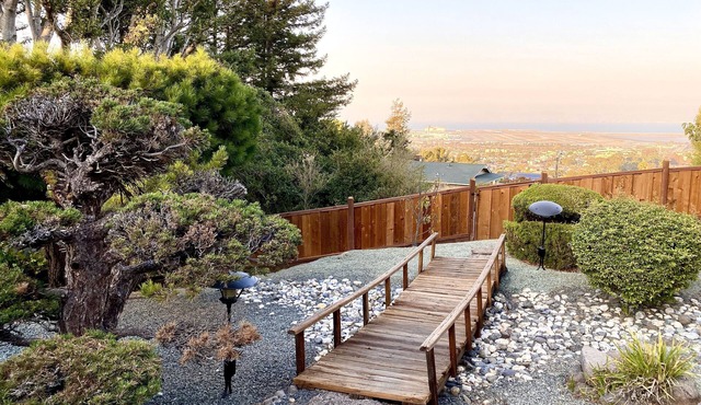 GORGEOUS 2.5 MILLION DOLLAR HOME ON A HILL - 3 Bed, 2 Bath - 20 mins to SF