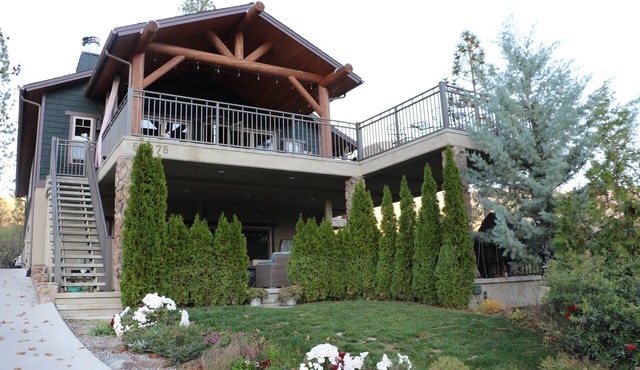 Gorgeous Bass Lake Cabin with Private Boat Dock and Deck