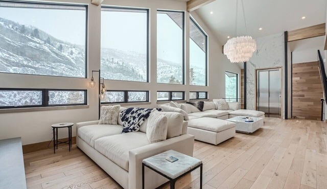 Gorgeous Residence, Hot Tub, Game Room, Minutes to Slopes in Vail