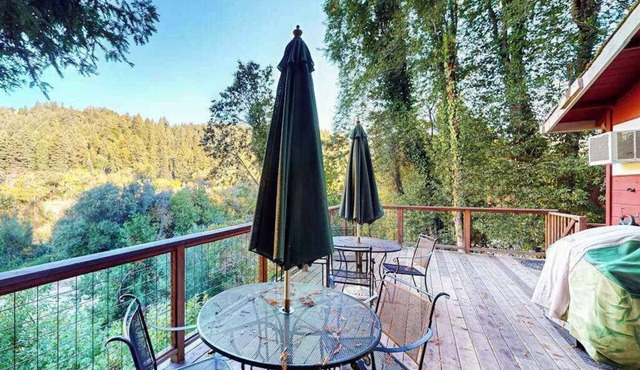 Guerneville Dog-Friendly Riverfront Cabin with Outdoor Kitchen