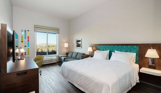 Hampton Inn Riverside March Air Force Base