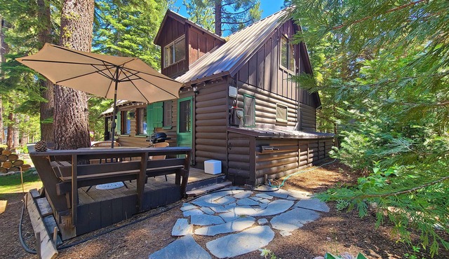Hanna's Cabin - 1 bedroom, loft 1 bathroom