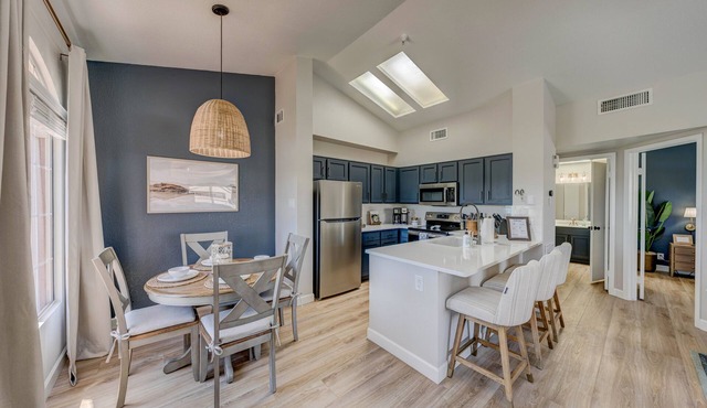 Hava-Retreat with Pool/Boat Parking!