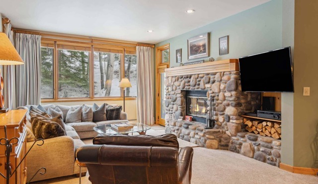 Highlands Lodge 106 - 3 Bedroom Residence in Beaver Creek