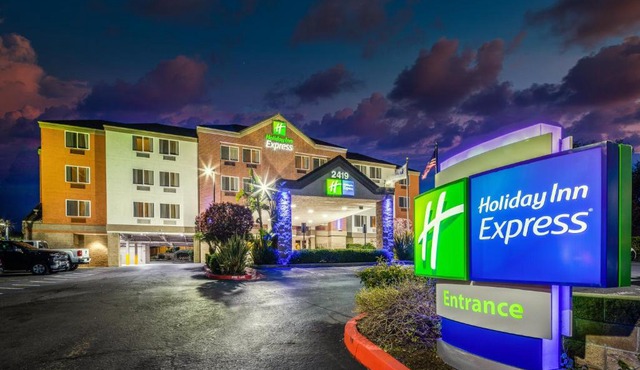 Holiday Inn Express Castro Valley - I-580 by IHG