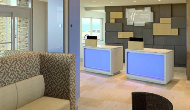 Holiday Inn Express & Suites Camarillo by IHG