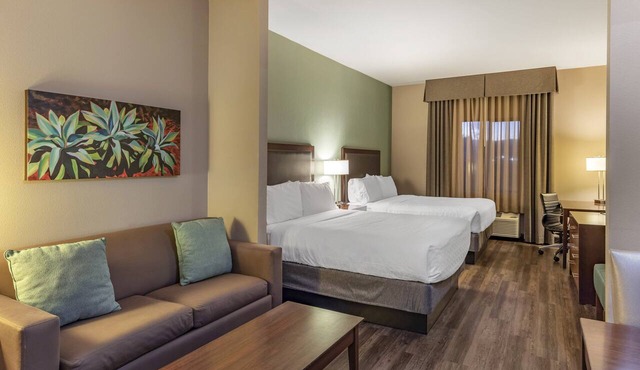 Holiday Inn Express & Suites Indio - Coachella Valley by IHG