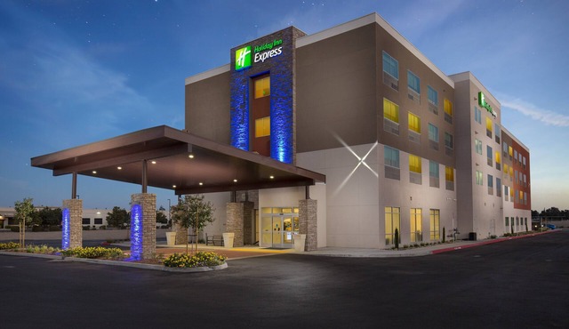 Holiday Inn Express Visalia Sequoia Gateway Area by IHG