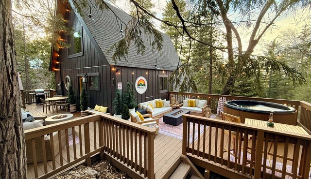Hot Tub, Secluded A-Frame, Fire place
