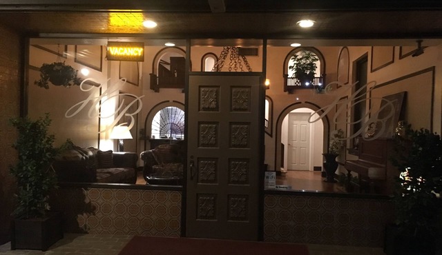Hotel Burgess