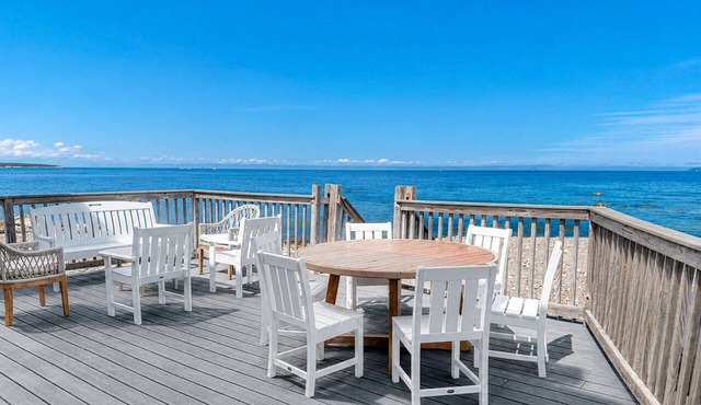 Immaculate Ocean Views | Sleeps 11 | Waterfront! in Scituate