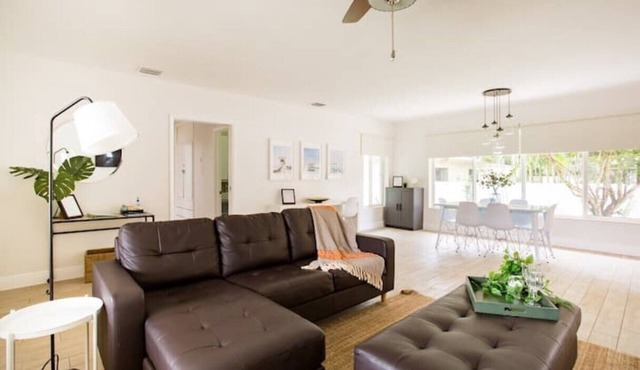 Immaculate spacious 3/2 in the heart of Miami, FL in Miami
