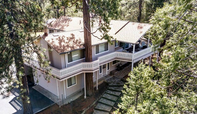 Impressive Villa with Ping Pong Table and Barbecue in Groveland, California