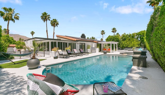 Indoor-Outdoor Oasis with Pool, Spa, Firepit, +Mtn. Views