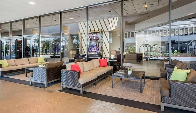 Indulge in Home-Like Comfort! 3 Comfortable Units, Pets are Allowed, Shuttle!