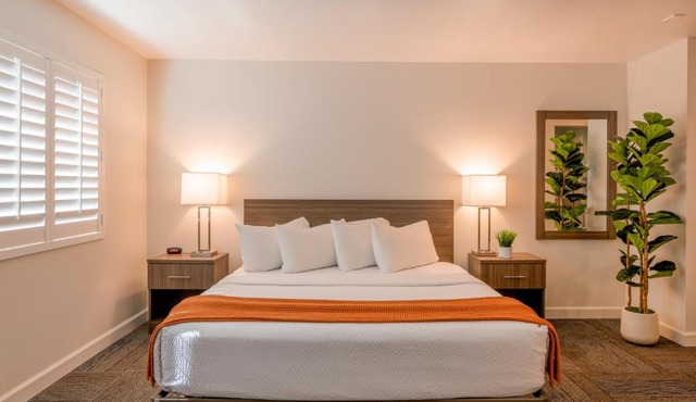 Inn At Moss Landing Point