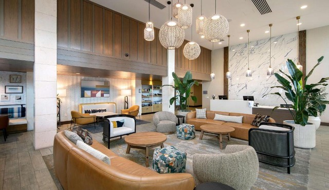 Inn at the Pier Pismo Beach, Curio Collection by Hilton