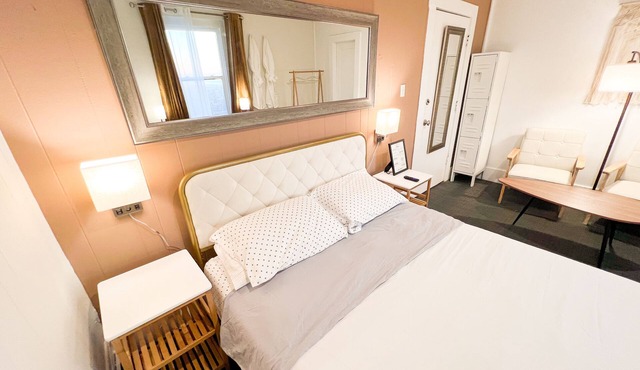 ITH Hermosa Beach Surf Hostel LAX