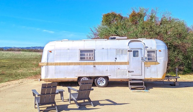 Janis Joplin Trailer - Vintage Streamline · glamping · Paso Robles wine country