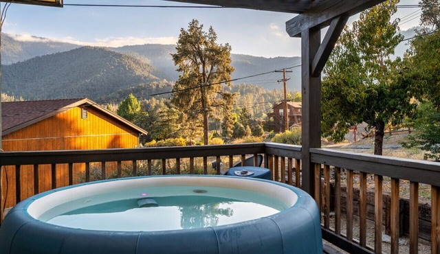 Joy of the Mountain Retreat Family Friendly Cabin