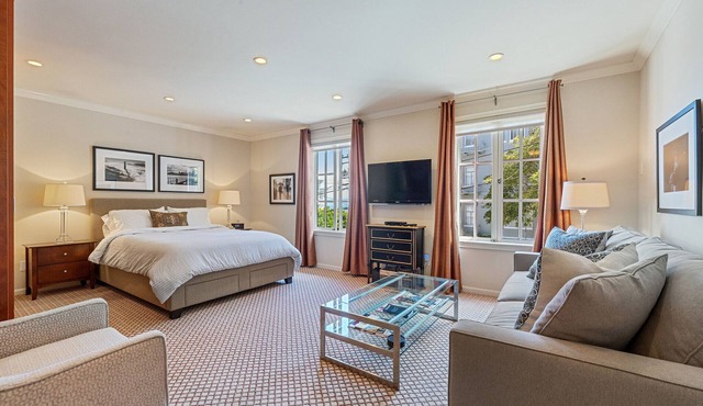 JUST REDUCED FOR THE FALL! OVER 50 FIVE STAR REVIEWS! in San Francisco