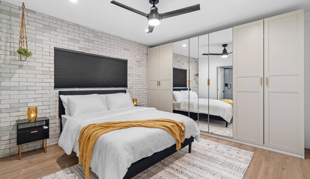 Keep it simple at this peaceful and centrally-located place!