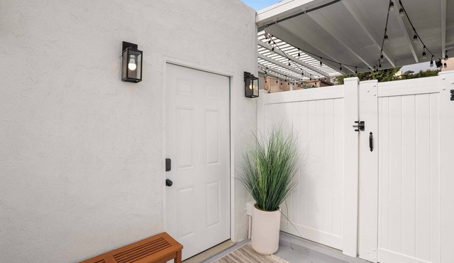 La Jolla Beach Villa - Walk to Windansea Beach in San Diego