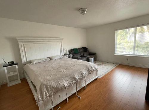 LA Lux Suite with Private Bathroom