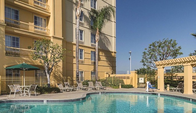 La Quinta Inn & Suites by Wyndham Ontario Airport