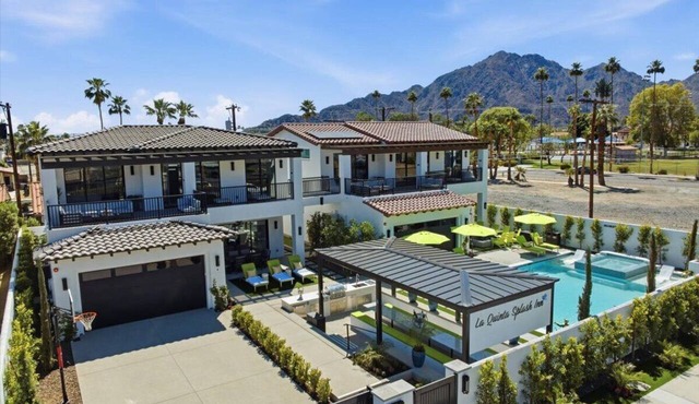 La Quinta Splash Inn, This Luxury Home is steps from Old Town La Quinta.