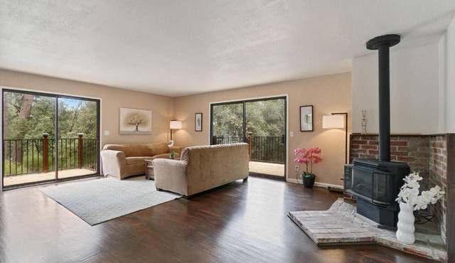 Lake Arthur 4 BR Unit with King Bed