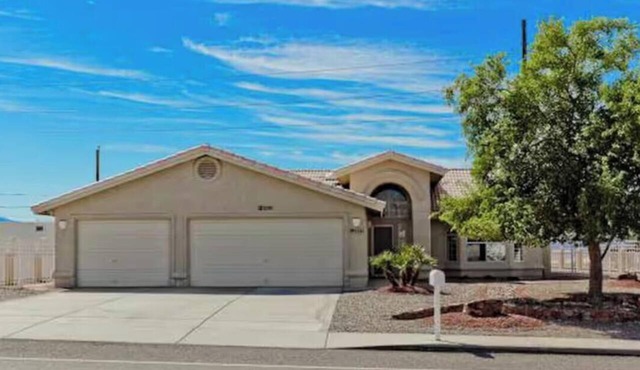 Lake Havasu City - Contemporary Modern Home with Beautiful Lake View