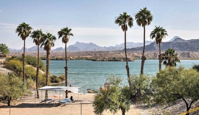 Lake Havasu Cottage: Mountain Views & Beach Access