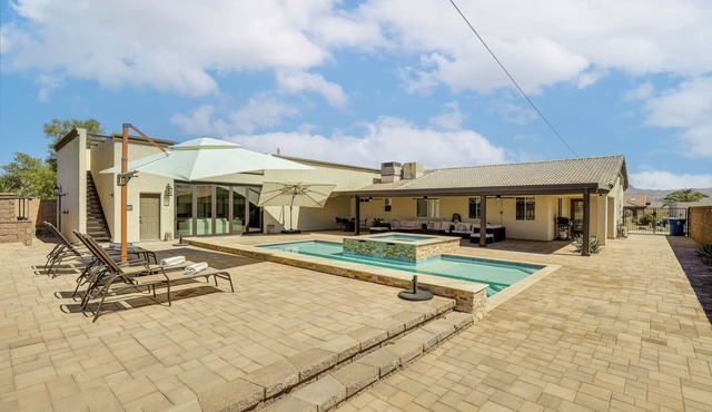 Lake Havasu Desert Oasis: Pool, Spa & RV Garage