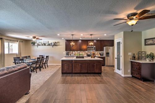 Lake Havasu Home w/Pool, Near London Bridge!
