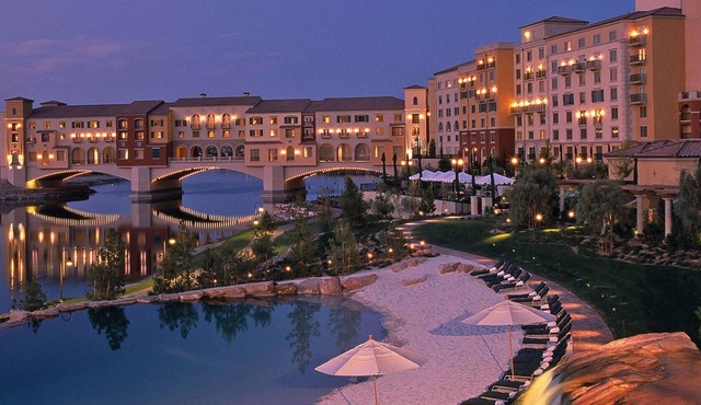 Lake Las Vegas Village