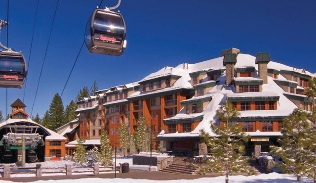 Lake Tahoe Mountain Escape with Spacious 2BR Villa Near Heavenly Village