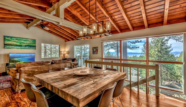 Lake Tahoe Tree House with Panoramic Views of Lake Tahoe