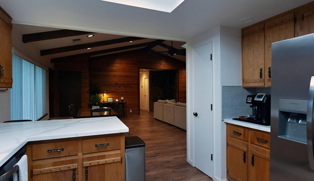 Lakehead Corporate Retreat Near Shasta Sleeps 8