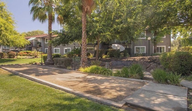 Landing at 98Hundred - 1 Bedroom in Downtown Fair Oaks