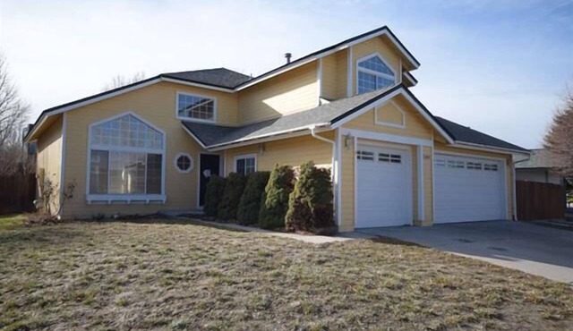 LARGE ROOMY FIVE BEDROOM RENO HOME NEAR CASINO'S AND THE SPARKS MARINA