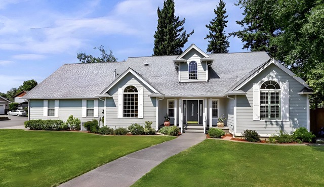 Large Traveler friendly 3 bedroom Rambler minutes to amenities! in Everson