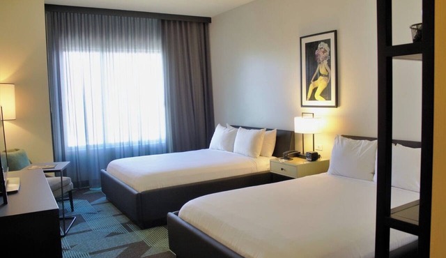 Las Vegas Escape! 3 Large Units Near Bellagio!