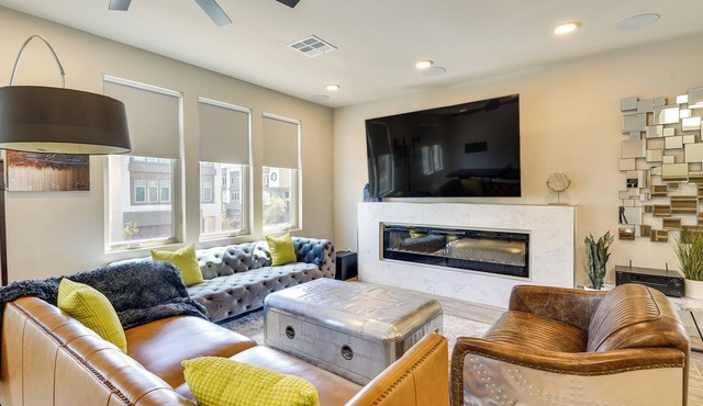 Las Vegas Home w/Terrace ~ 10 Mi to the Strip!