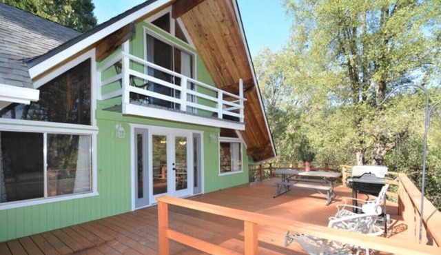 Ledge Cabin - Henningfeld