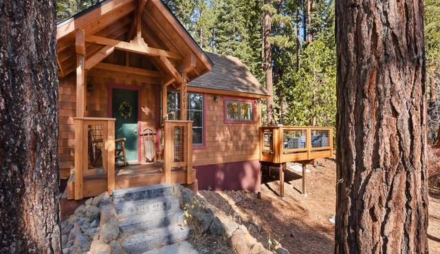 Lewis Lair - Renovated, Dog-Friendly, Lake & Ski