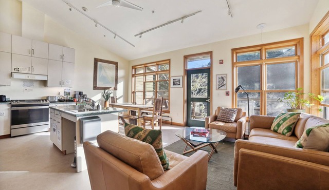 Limantour Lodge-Laguna House-Perfect for Families! in Point Reyes Station